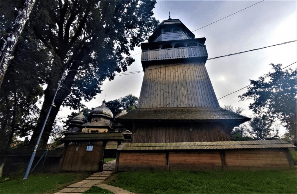 Гори, релакс і дерев'яні церкви: чим дивує український курорт Східниця