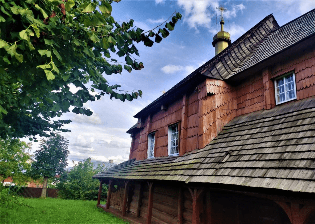 Гори, релакс і дерев'яні церкви: чим дивує український курорт Східниця