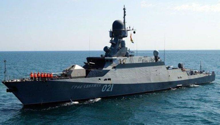 Україна атакувала два російських кораблі морськими дронами