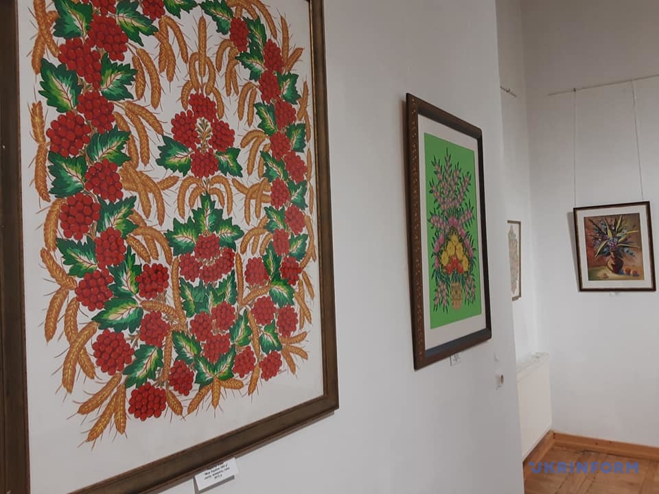 У Франківську відкрили виставку до 90-річчя художниці Параски Хоми. ФОТО