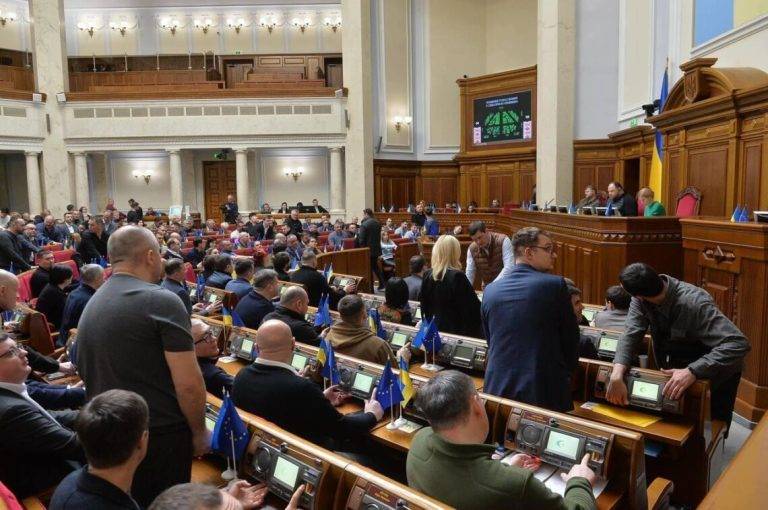 Рада схвалила передачу військового ПДФО з місцевих бюджетів до державного