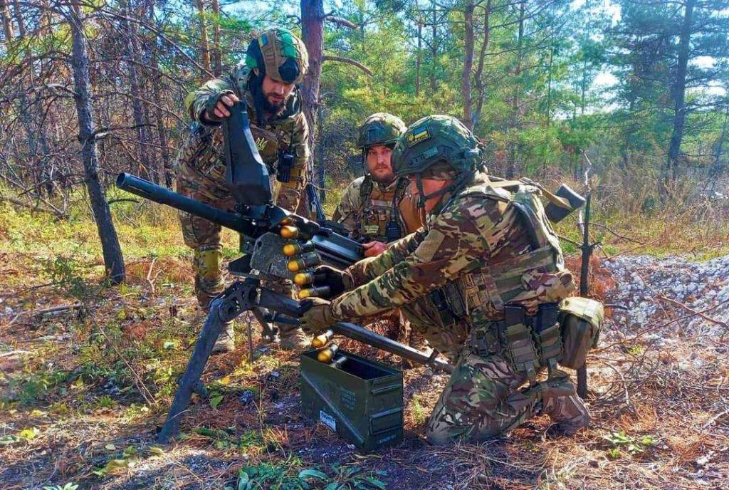 За минулу добу ще майже 900 окупантів відправились на зустріч до кобзона