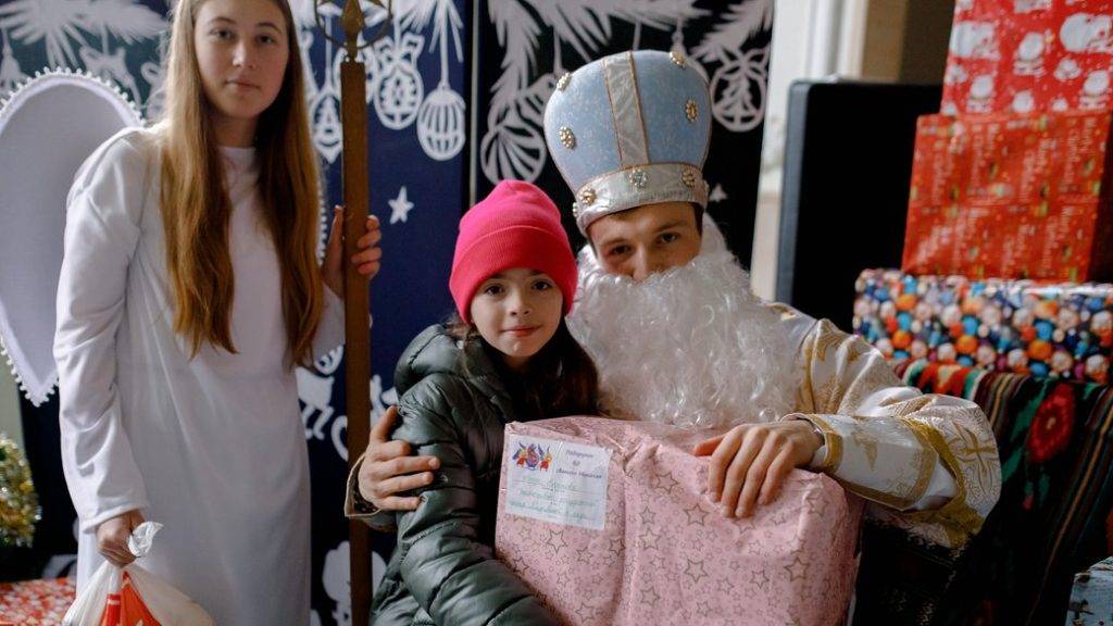 На Франківщині діти написали майже 600 листів у межах акції "Святий Миколай іде до сиріт"