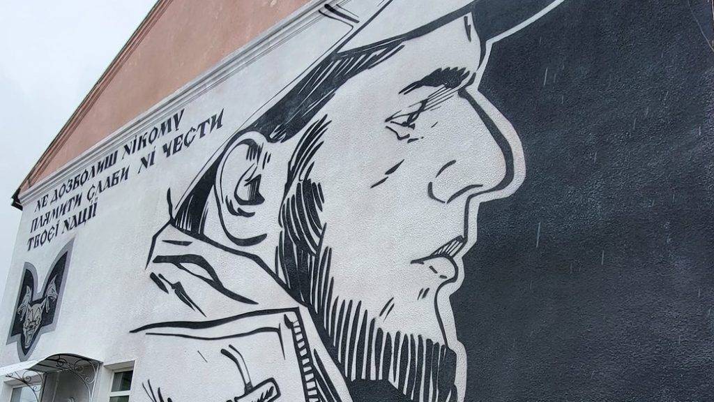 У Бовшеві відкрили мурал пам'яті Героя України Дмитра Коцюбайла "Да Вінчі"