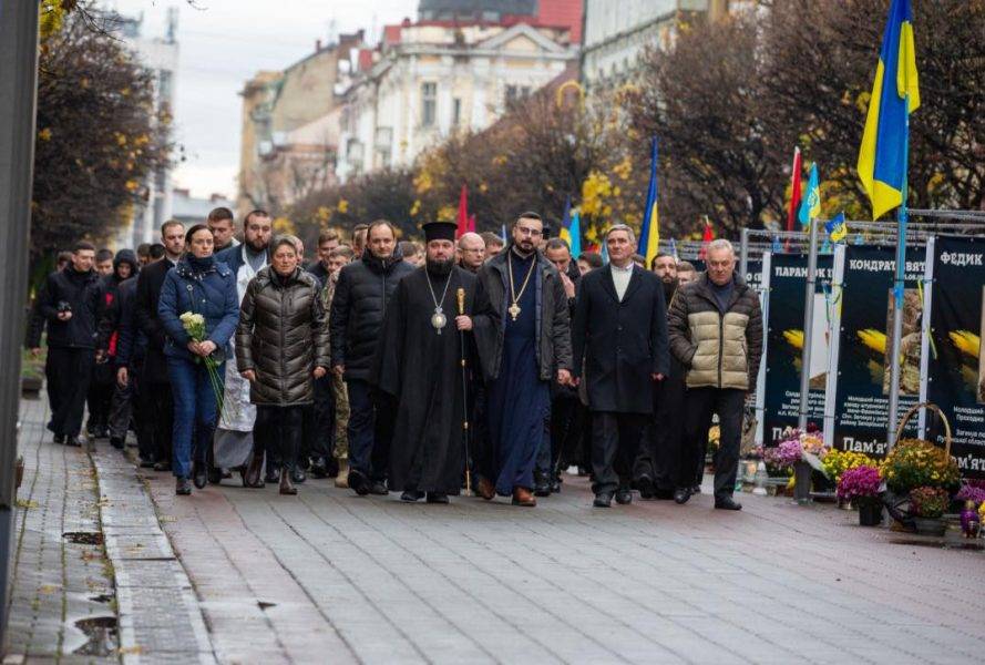 У Франківську двох священників і чотирьох вчителів нагородили відзнаками імені Романа Гурика