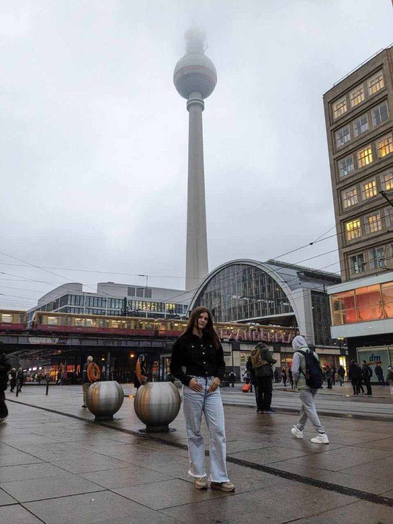 Студентка з Івано-Франківська взяла участь у Міжнародному молодіжному політичному фестивалі в Берліні
