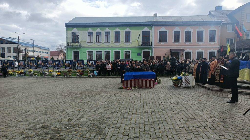 Повернувся "на щиті" Герой Петро Новак з Прикарпаття