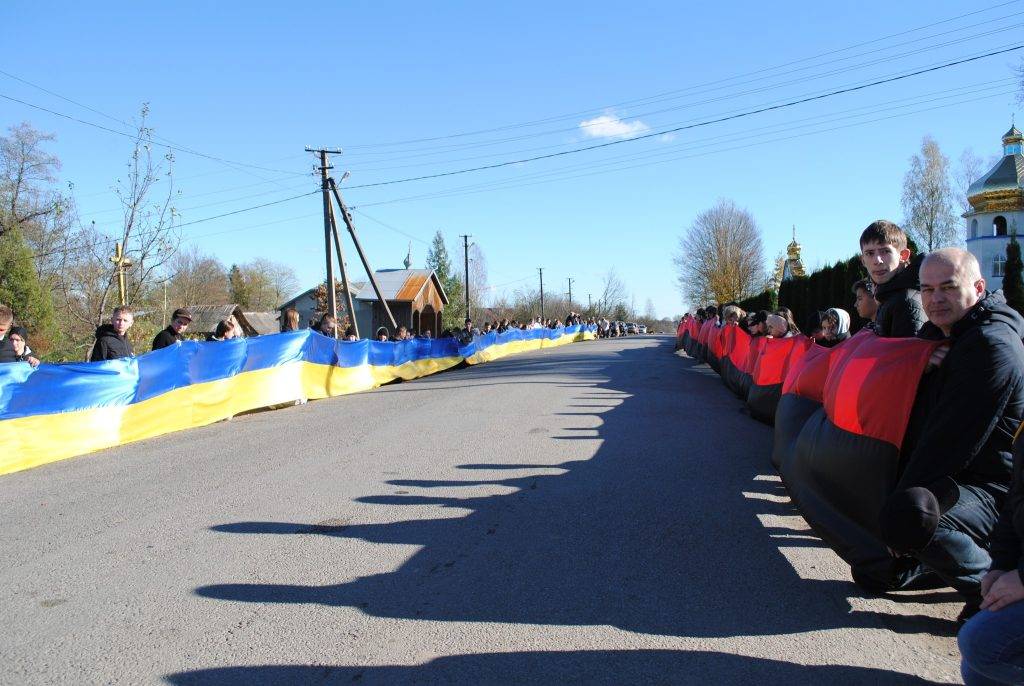 На Франківщині попрощалися з Тарасом Петришиним, який загинув на війні