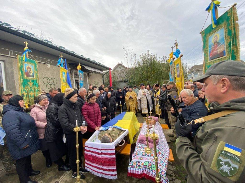 Городенківщина провела в останню путь мужнього Героя Миколу Заваду