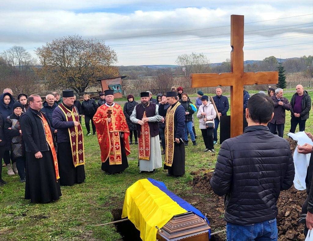 Бурштинська громада провела в останню путь захисника Андрія Піліха