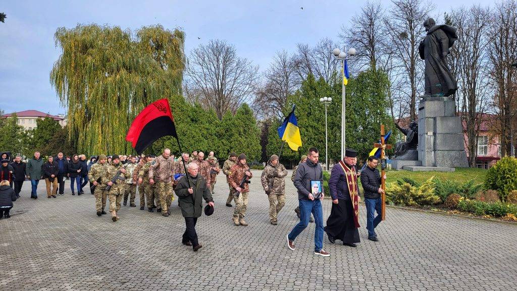 Бурштинська громада провела в останню путь захисника Андрія Піліха