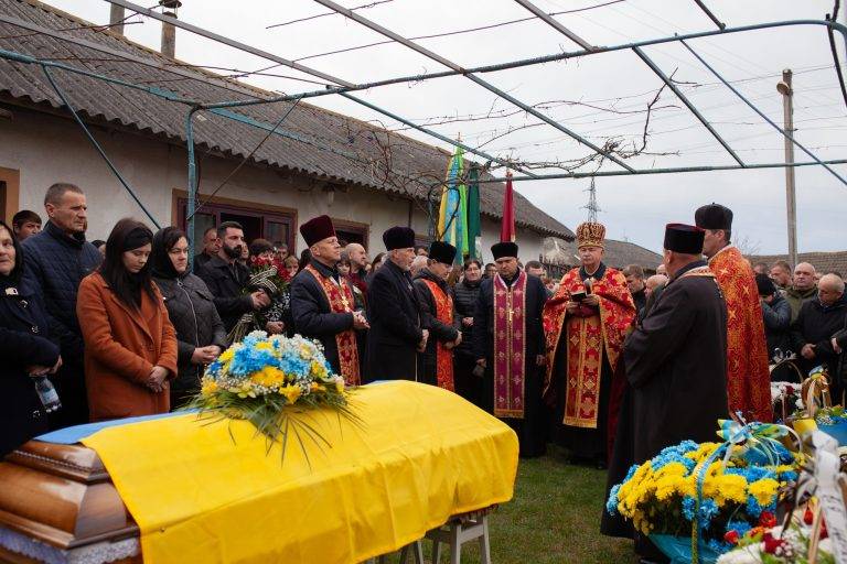 Єзупільська громада провела на вічний спочинок 22-річного воїна Василя Ферштея