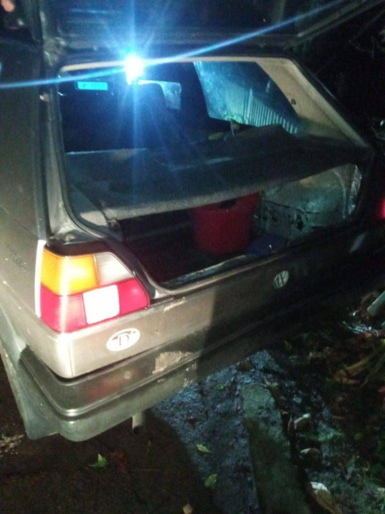 У Калуші двоє юнаків вкрали машину з подвір’я. ФОТО