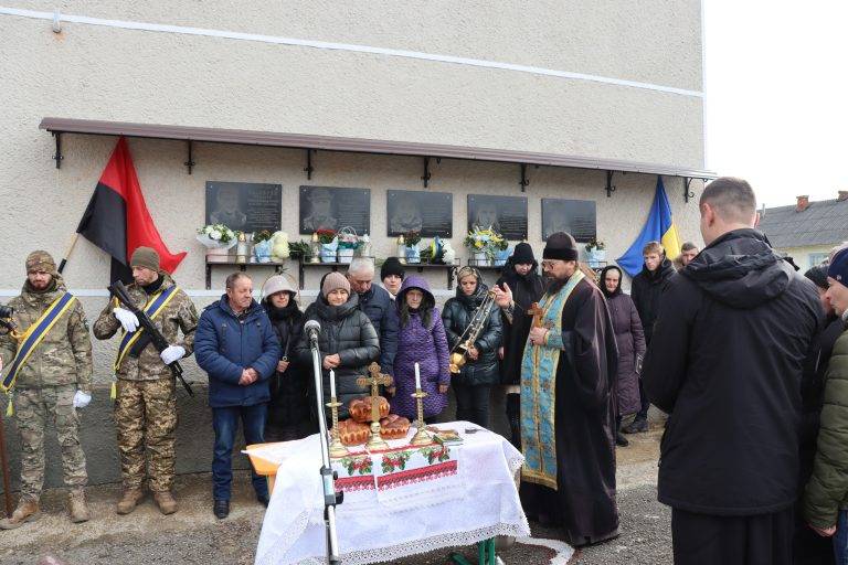 На Франківщині відкрили анотаційні дошки п'ятьом полеглим захисникам ФОТО