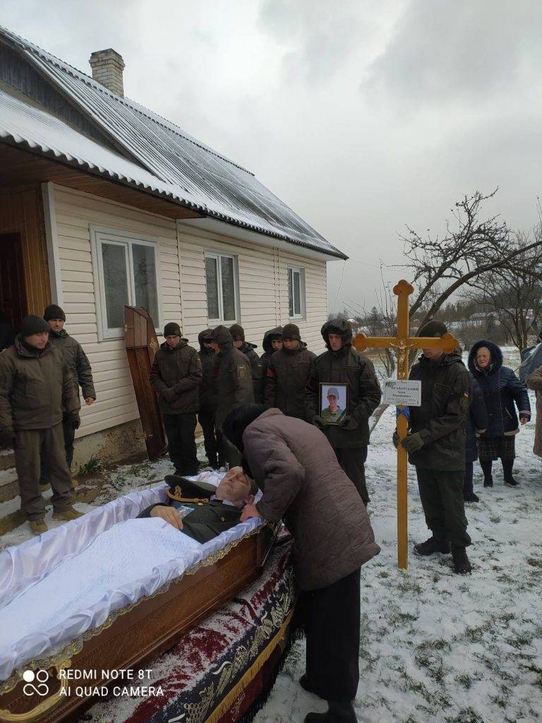 На Прикарпатті попрощалися з нацгвардійцем Іваном Праворським ФОТО