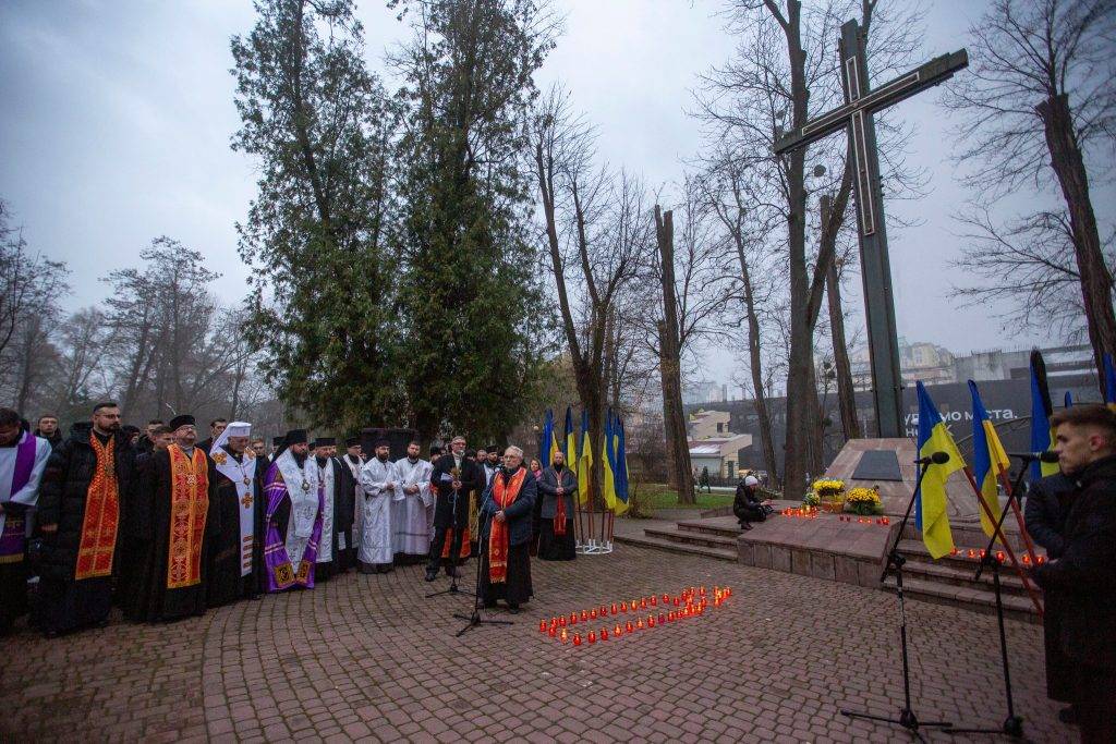 У Франківську вшанували пам’ять жертв Голодоморів