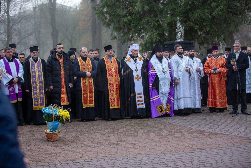 У Франківську вшанували пам’ять жертв Голодоморів