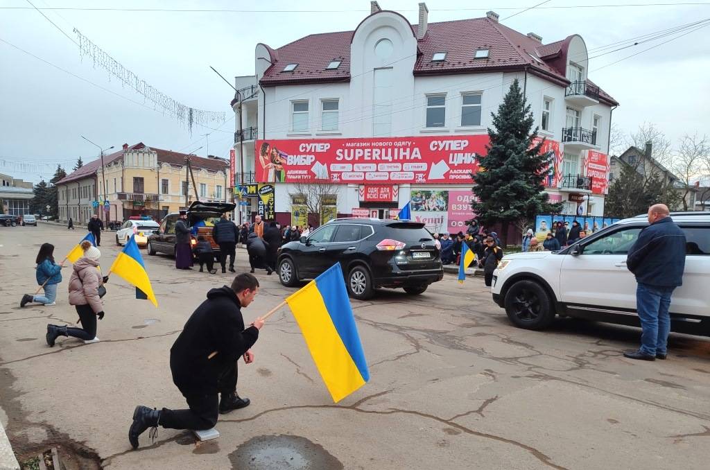 Додому "на щиті" повернувся прикарпатець Володимир Карвацький