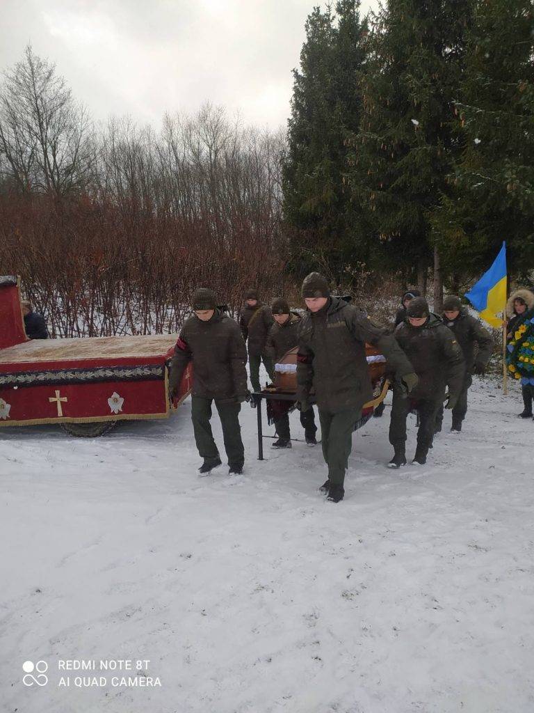 На Прикарпатті попрощалися з нацгвардійцем Іваном Праворським ФОТО