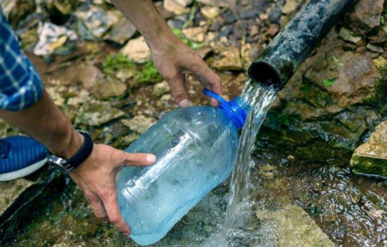 У Калуші вода із двох джерел не відповідає санітарним нормам