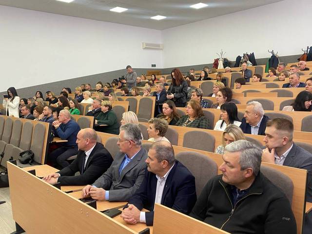 У Франківську пройшов форум «Освітні діалоги Прикарпаття». ФОТО