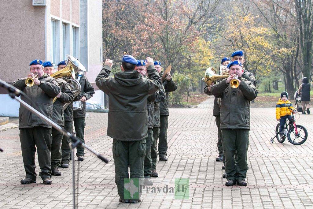 У Франківську відкрили меморіальні дошки бійцям Вадиму Кутовому та Андрію Барилюку