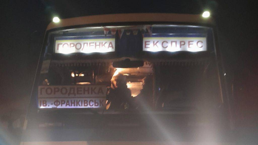 На Франківщині водій маршрутки не взяв гроші за проїзд у військового та подякував за захист