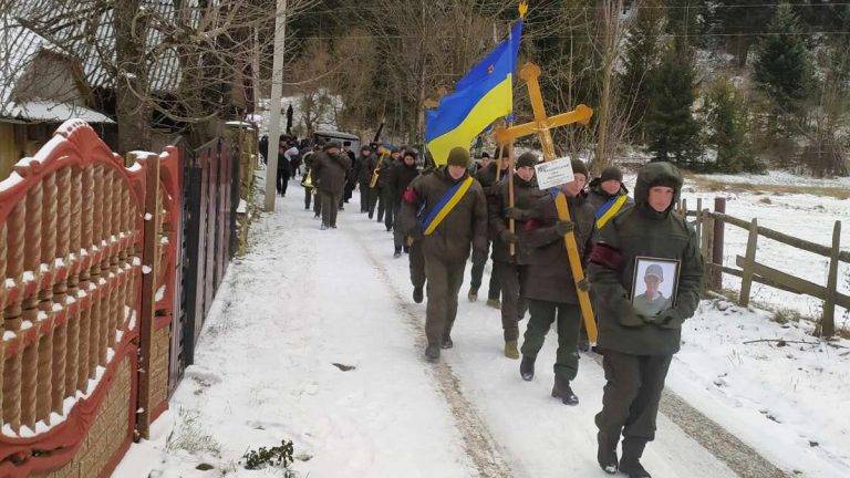 На Прикарпатті попрощалися з нацгвардійцем Іваном Праворським ФОТО