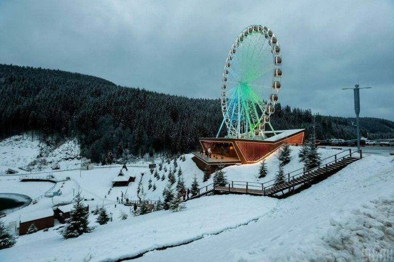 Зима в Карпатах: цьогоріч українським курортам пощастило зі снігом