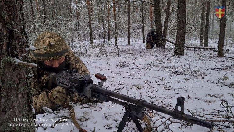 Понад 1100 окупантів та чимало військової техніки - улов ЗСУ за минулу добу