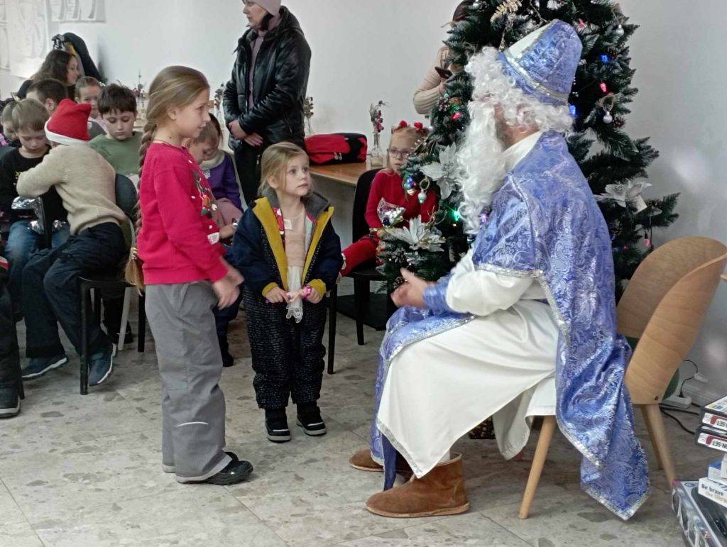 У Франківську провели благодійний захід для дітей внутрішню переміщених осіб. ФОТО