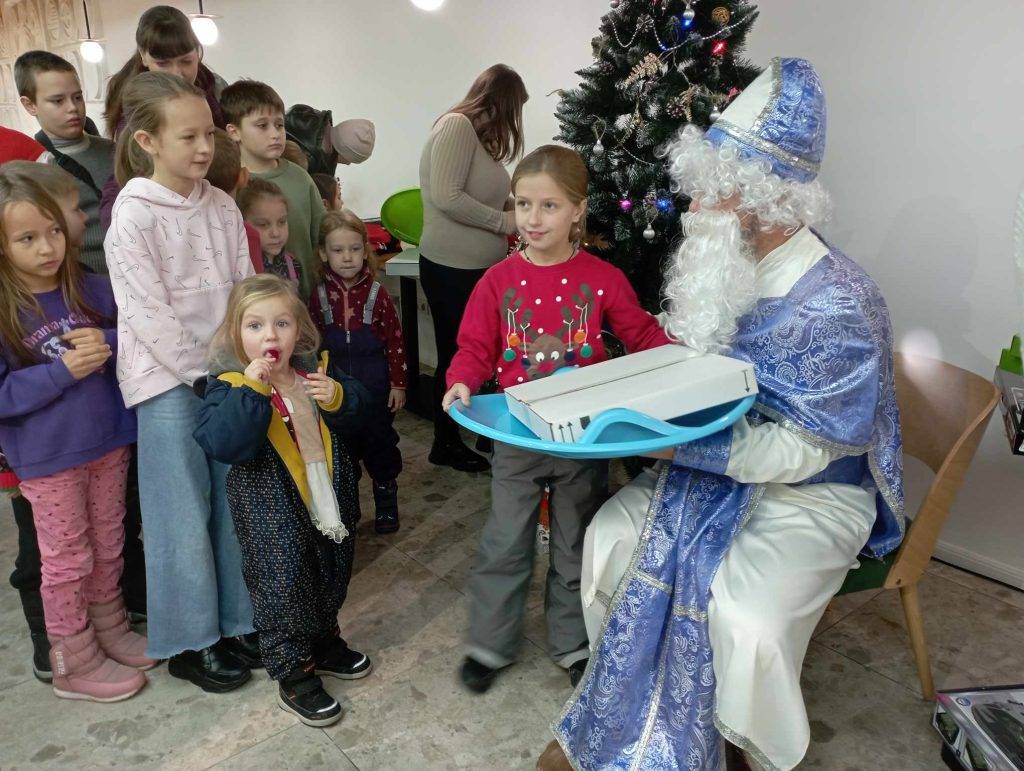 У Франківську провели благодійний захід для дітей внутрішню переміщених осіб. ФОТО