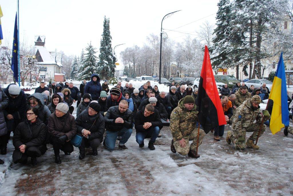 На Прикарпатті зустріли полеглого Героя Тараса Бабича. ФОТО