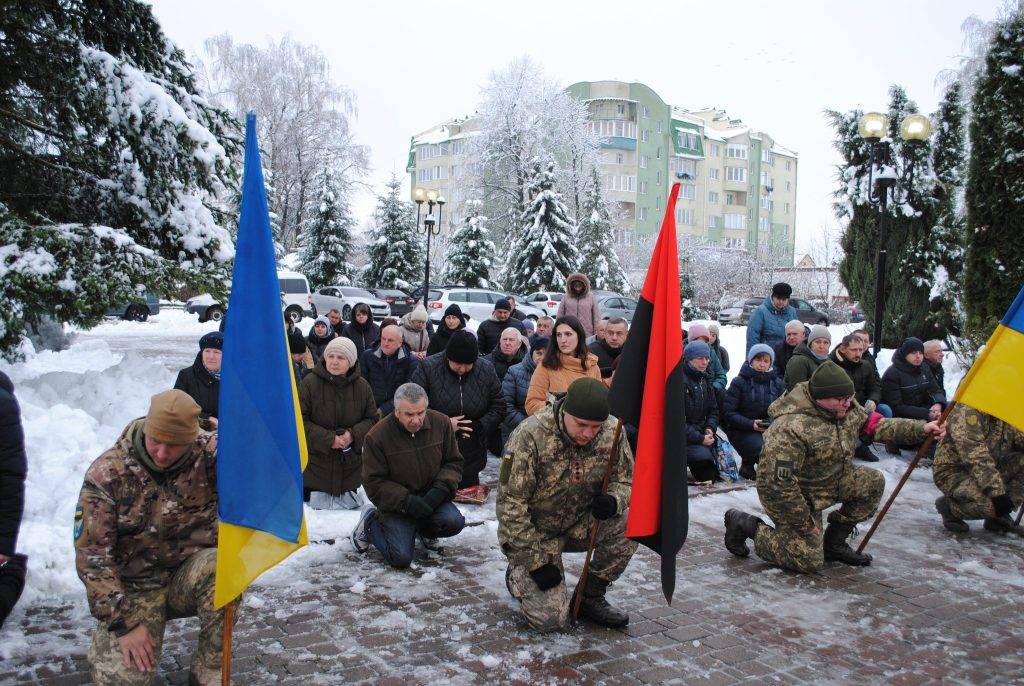 На Прикарпатті зустріли полеглого Героя Тараса Бабича. ФОТО