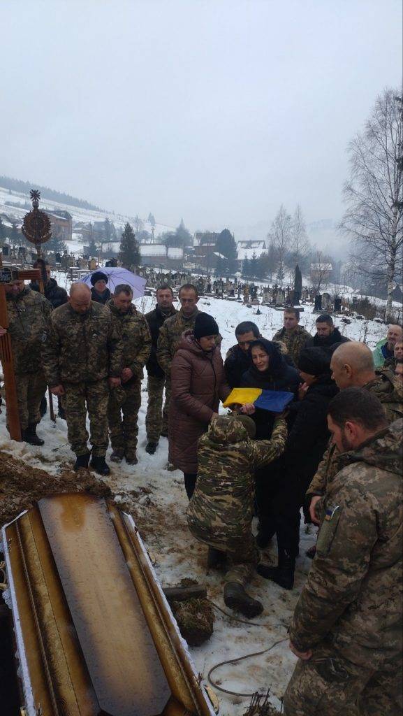 Поляницька громада провела в останню дорогу земляка-героя Петра Жіляка