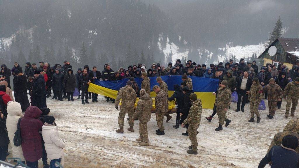 Поляницька громада провела в останню дорогу земляка-героя Петра Жіляка