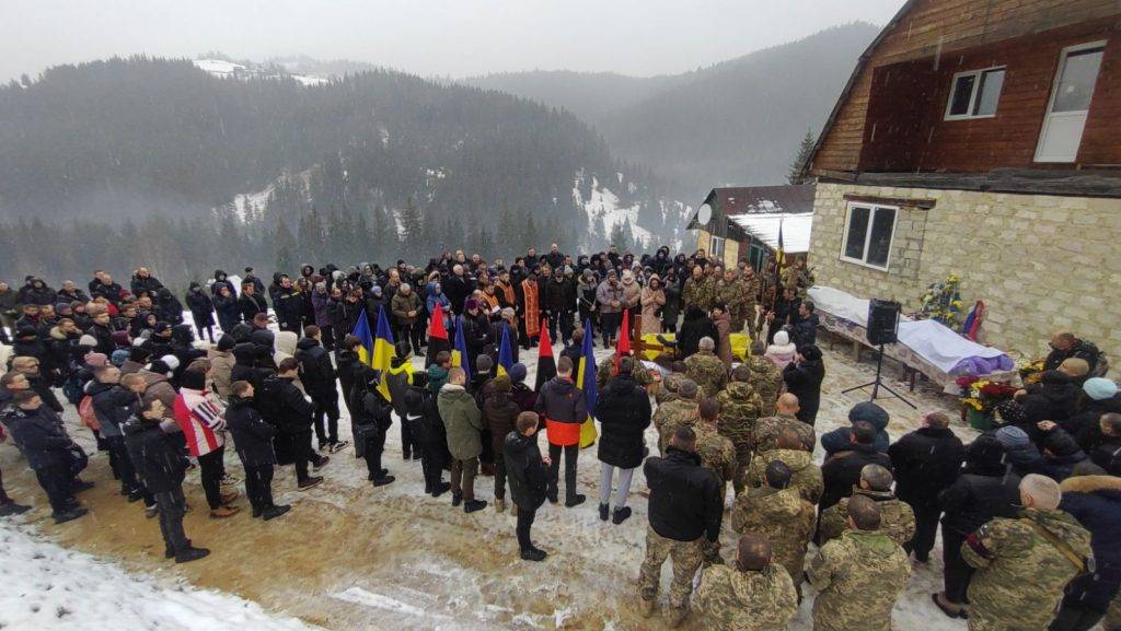 Поляницька громада провела в останню дорогу земляка-героя Петра Жіляка