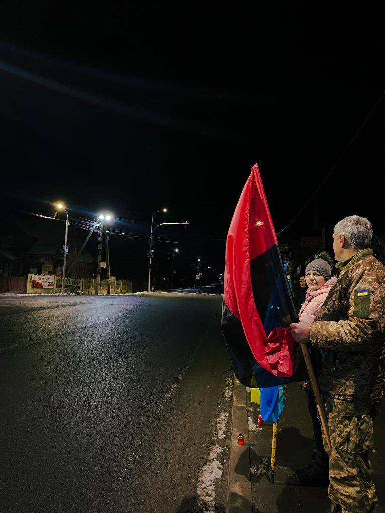 На щиті повернувся додому на Прикарпаття молодий боєць Петро Жіляк