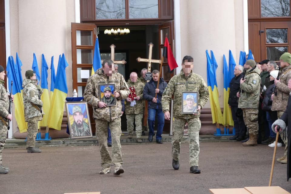 Мешканці Калущини провели на вічний спочинок двох земляків-героїв