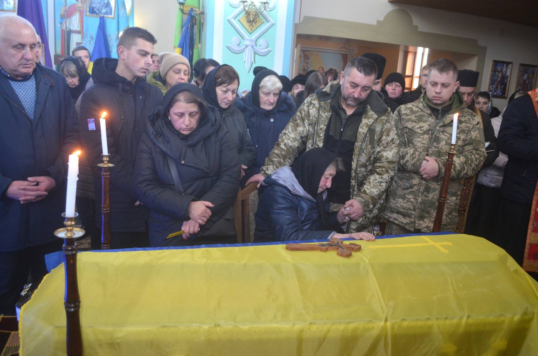 Галицька громада попрощалася й провела в останню дорогу Героя Володимира Михашулу