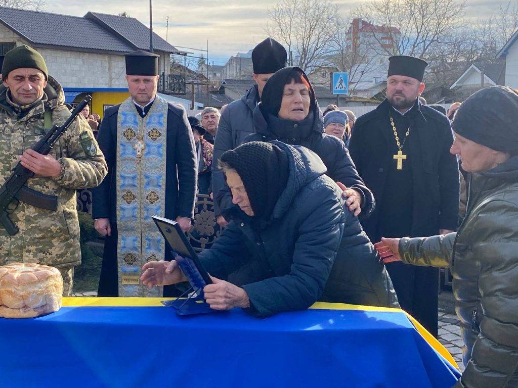 Городенківська громада віддала шану Герою Миколі Хрущину