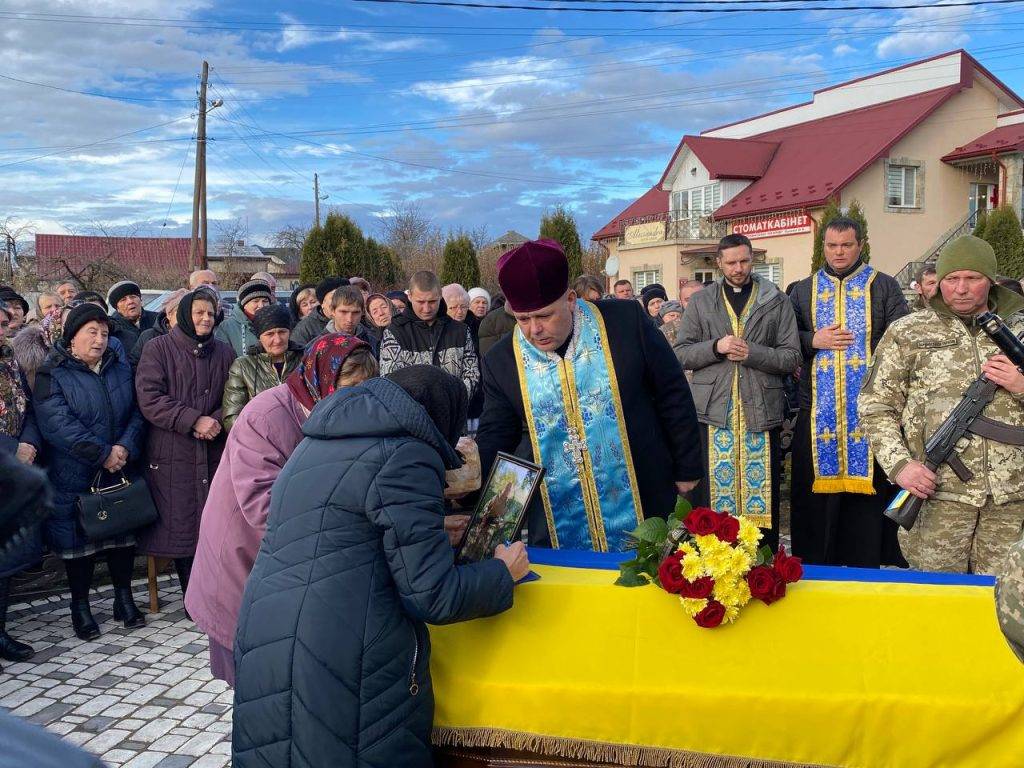 Городенківська громада віддала шану Герою Миколі Хрущину