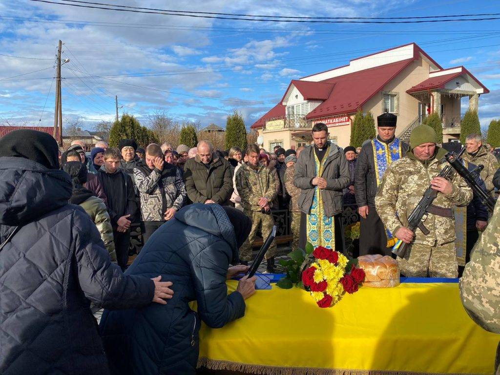 Городенківська громада віддала шану Герою Миколі Хрущину