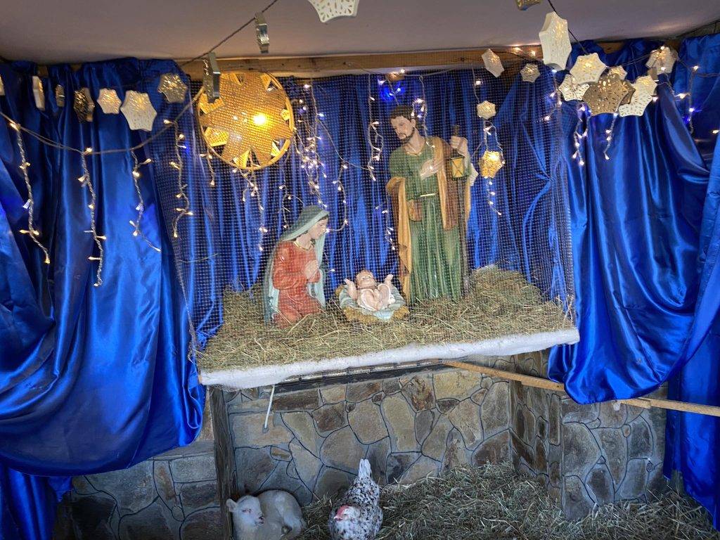 У Івано-Франківську облаштували різдвяну шопку з живими тваринами