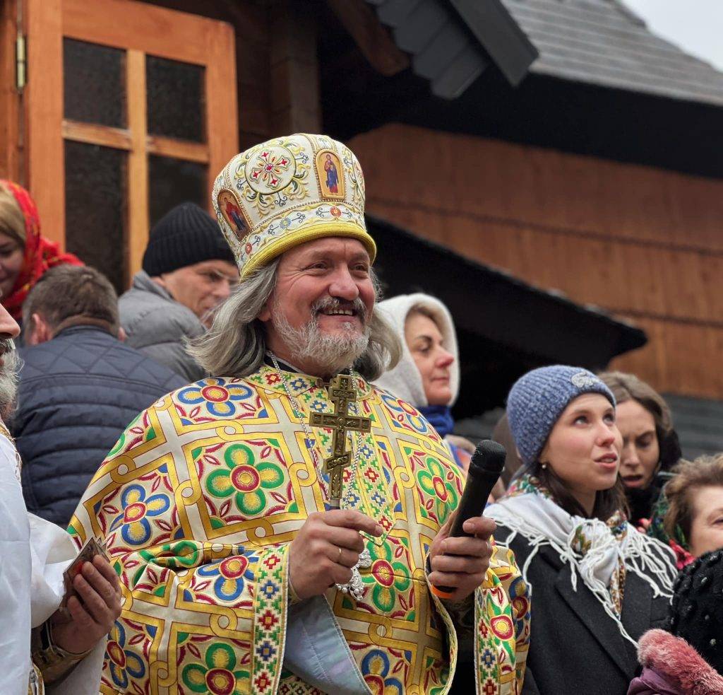 Унікальні традиції предків: у легендарній Криворівні гучно святкують Різдво ФОТО