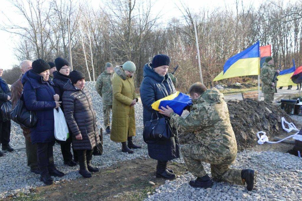 Калуська громада провела в останню путь Героя Сергія Поповича