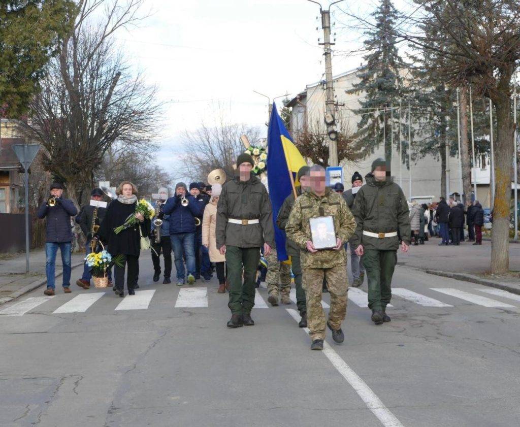 Калуська громада провела в останню путь Героя Сергія Поповича