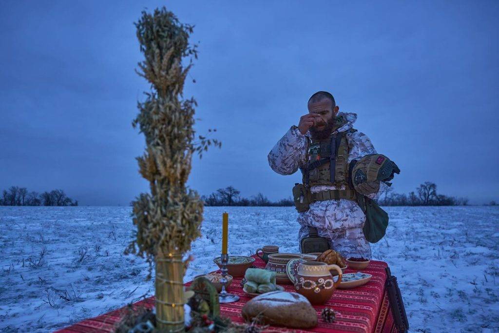 Пам'ятайте тих, хто в окопах! Щемливі кадри Святої вечері з передової