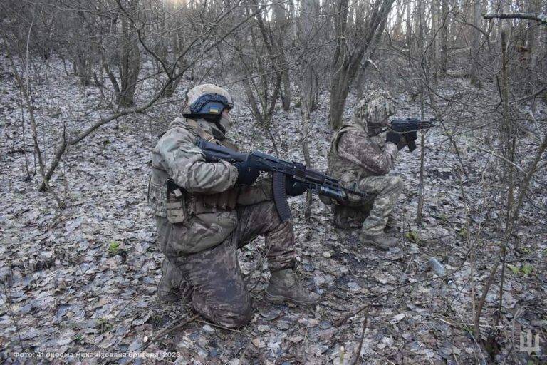 Протягом минулої доби відбулося 56 бойових зіткнень - генштаб