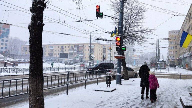 За нерозчищені тротуари франківців будуть штрафувати